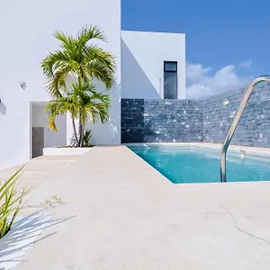 https://arkana-9.allrivieramayahotels.com